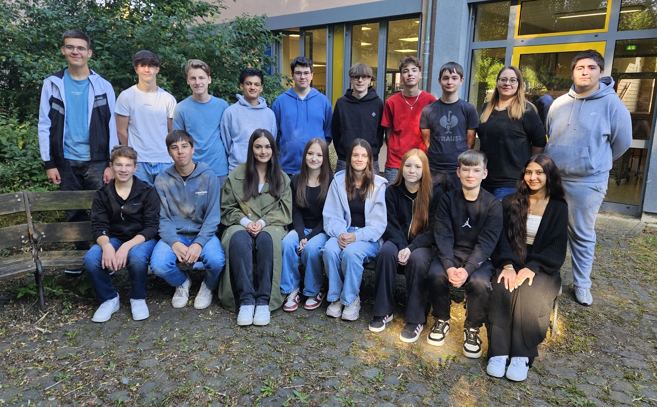 Die Klasse R9a mit Frau Winter