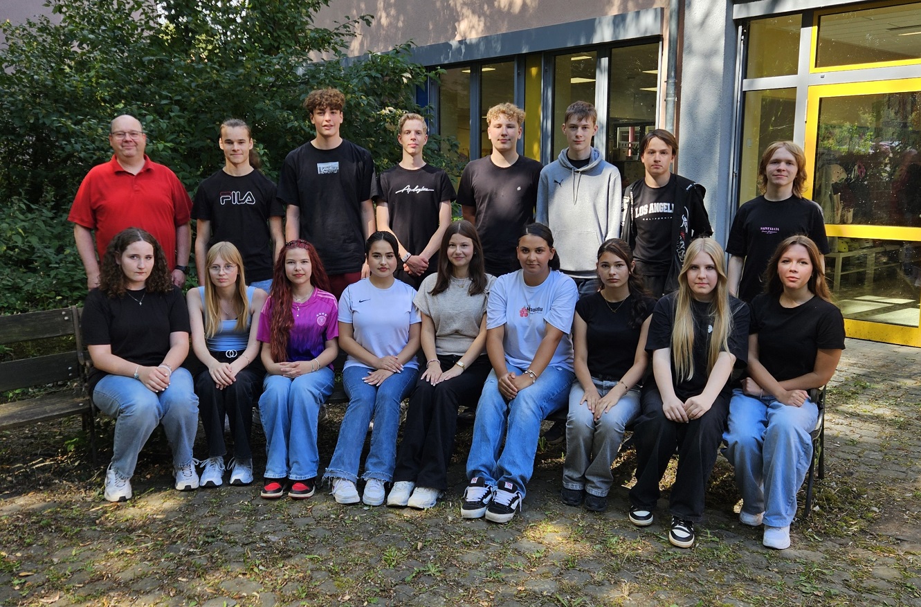 Die Klasse R9b mit Herrn Donges